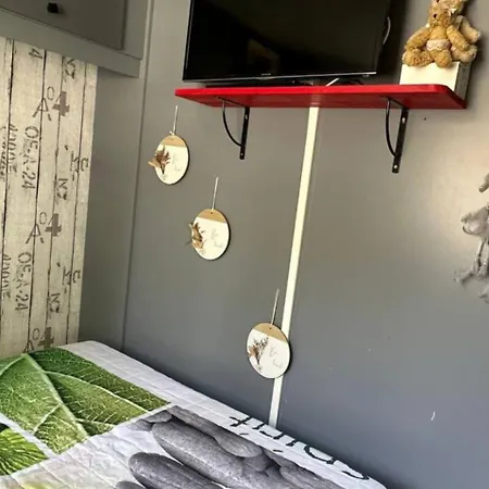 Mobil-home 5 Personnes A Louer * فيلنوف ليه ماجولون